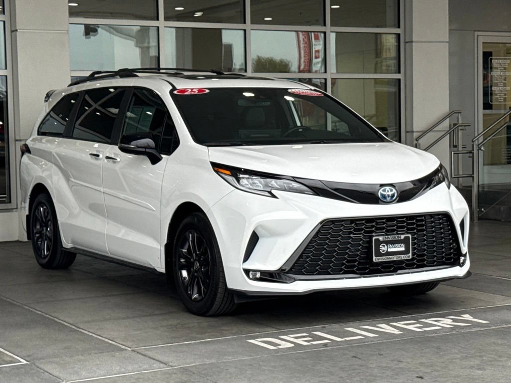 Certified 2025 Toyota Sienna XSE w/ XSE Premium Package AWD/4WD image 9