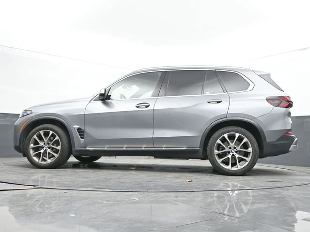 Used 2024 BMW X5 xDrive40i AWD/4WD image 46