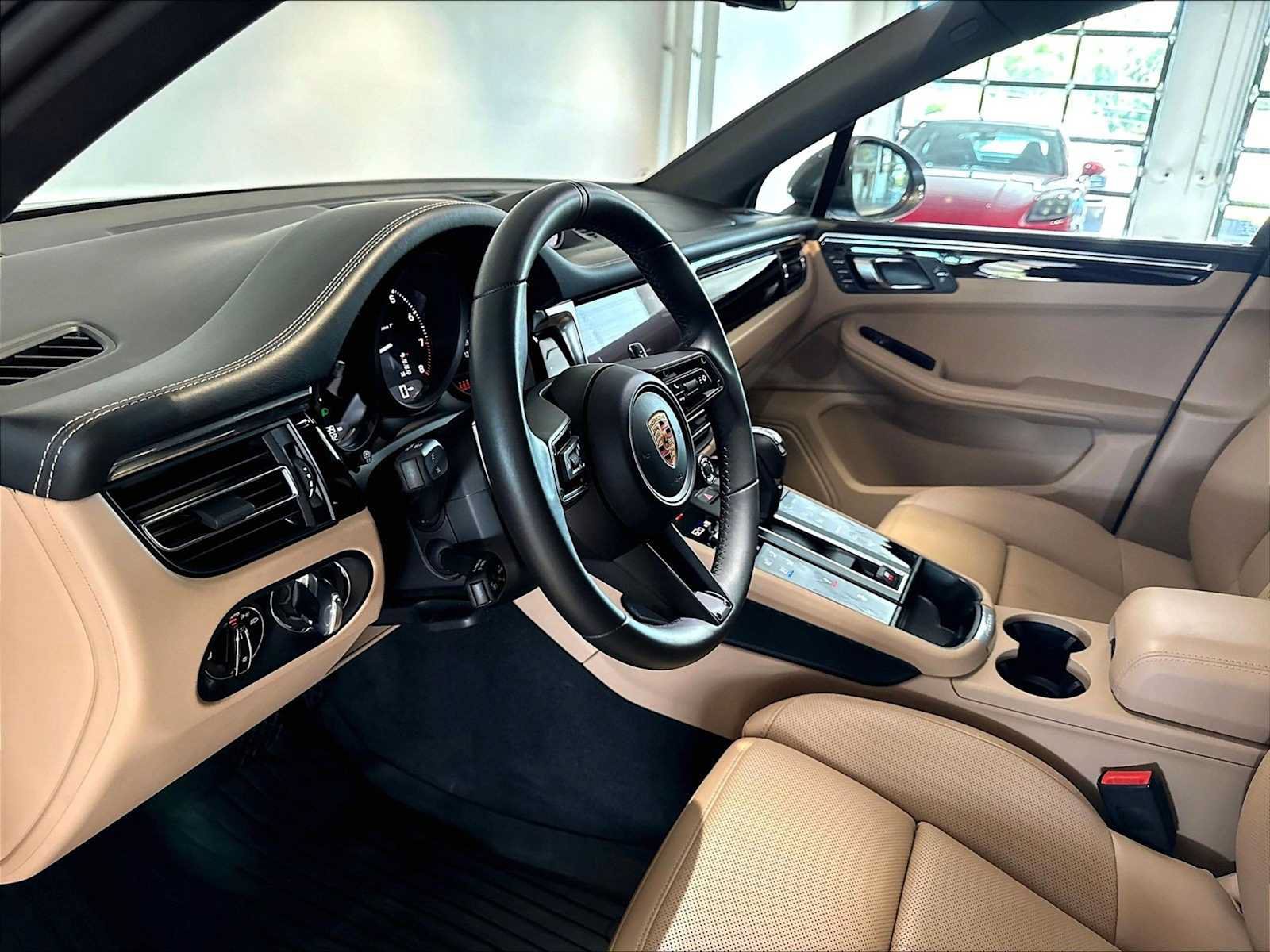 Used 2026 Porsche Macan Turbo AWD/4WD image 7