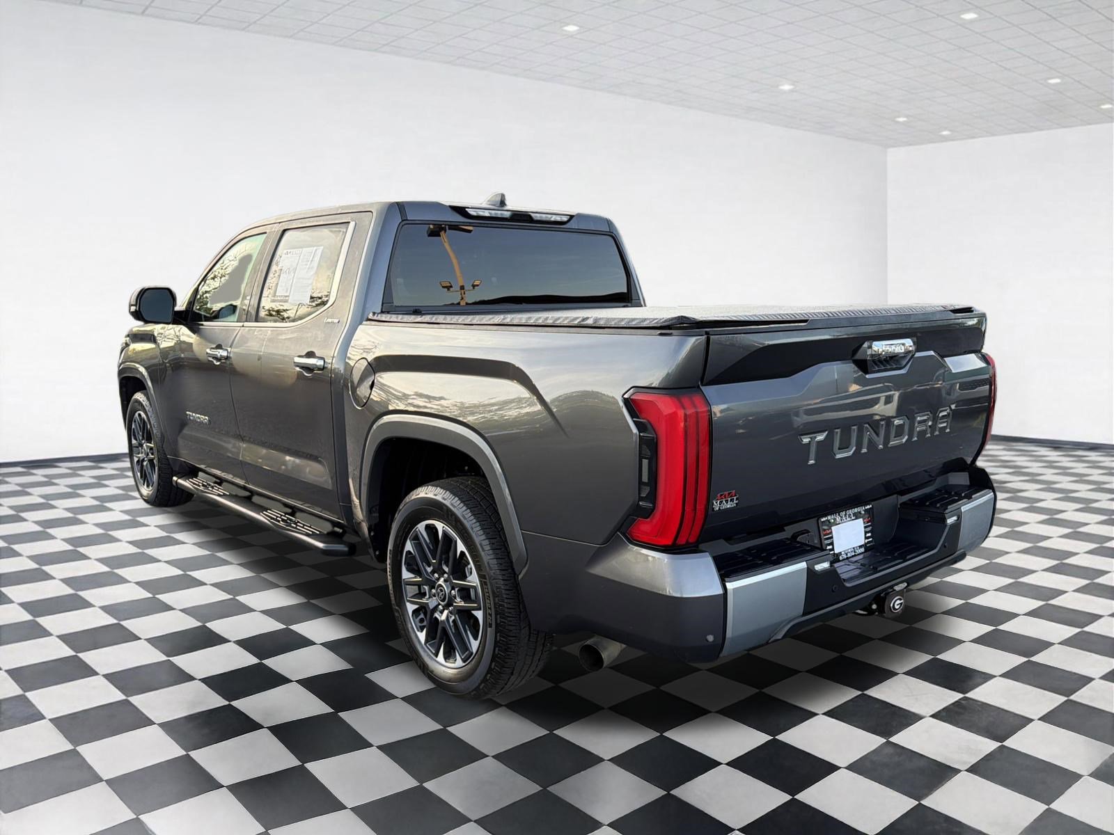 Used 2023 Toyota Tundra Limited w/ Power Package RWD image 6