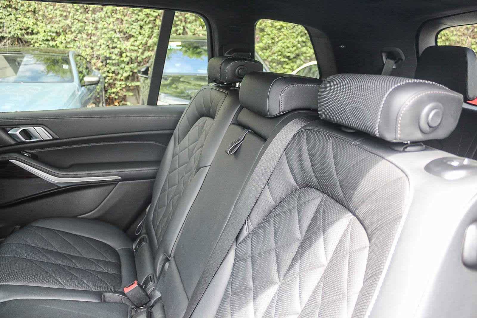 Used 2023 BMW X7 xDrive40i w/ M Sport Package image 18