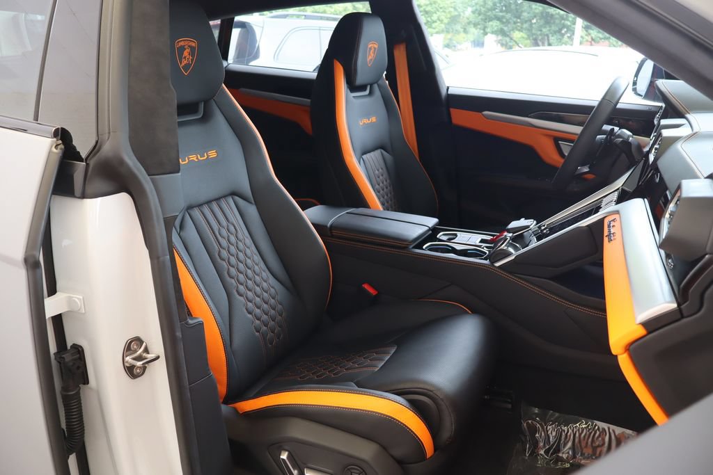 Used 2024 Lamborghini Urus S AWD/4WD image 12
