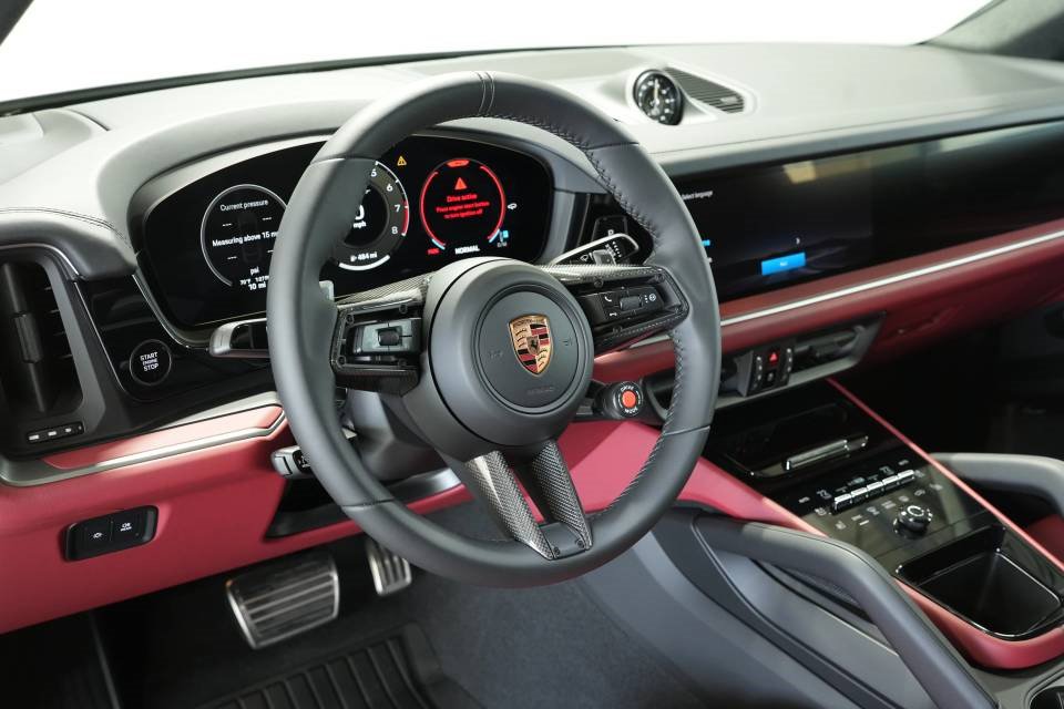 New 2026 Porsche Cayenne Turbo GT image 4