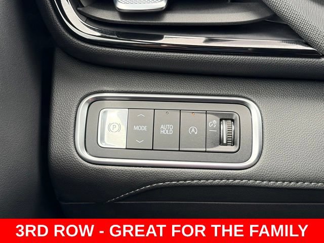Certified 2025 Buick Enclave Preferred FWD image 20