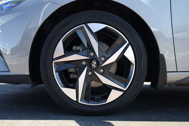 Used 2023 Hyundai Elantra SEL w/ Convenience Package image 8