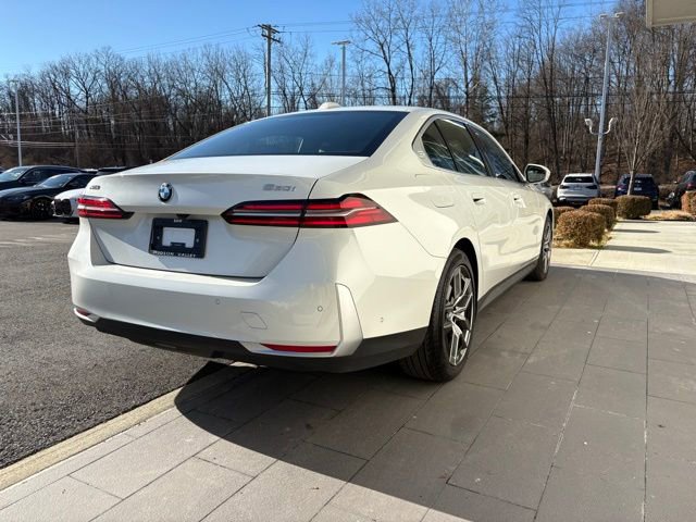 Used 2026 BMW 530i xDrive w/ Premium Package image 5