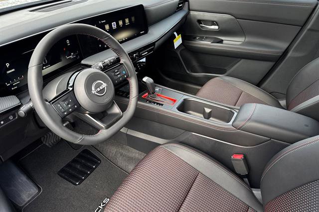 New 2026 Nissan Kicks SR w/ SR Premium Package image 8