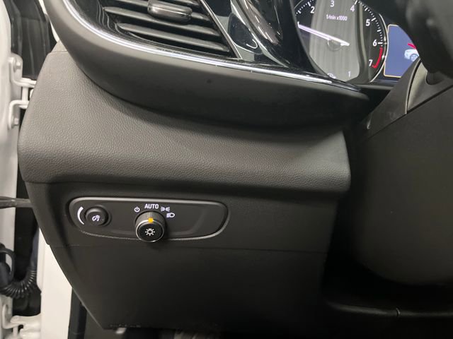 Used 2023 Buick Envision Essence w/ Sport Touring Package image 21