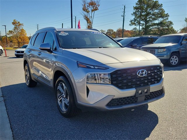 Used 2023 Hyundai Santa Fe SEL image 3