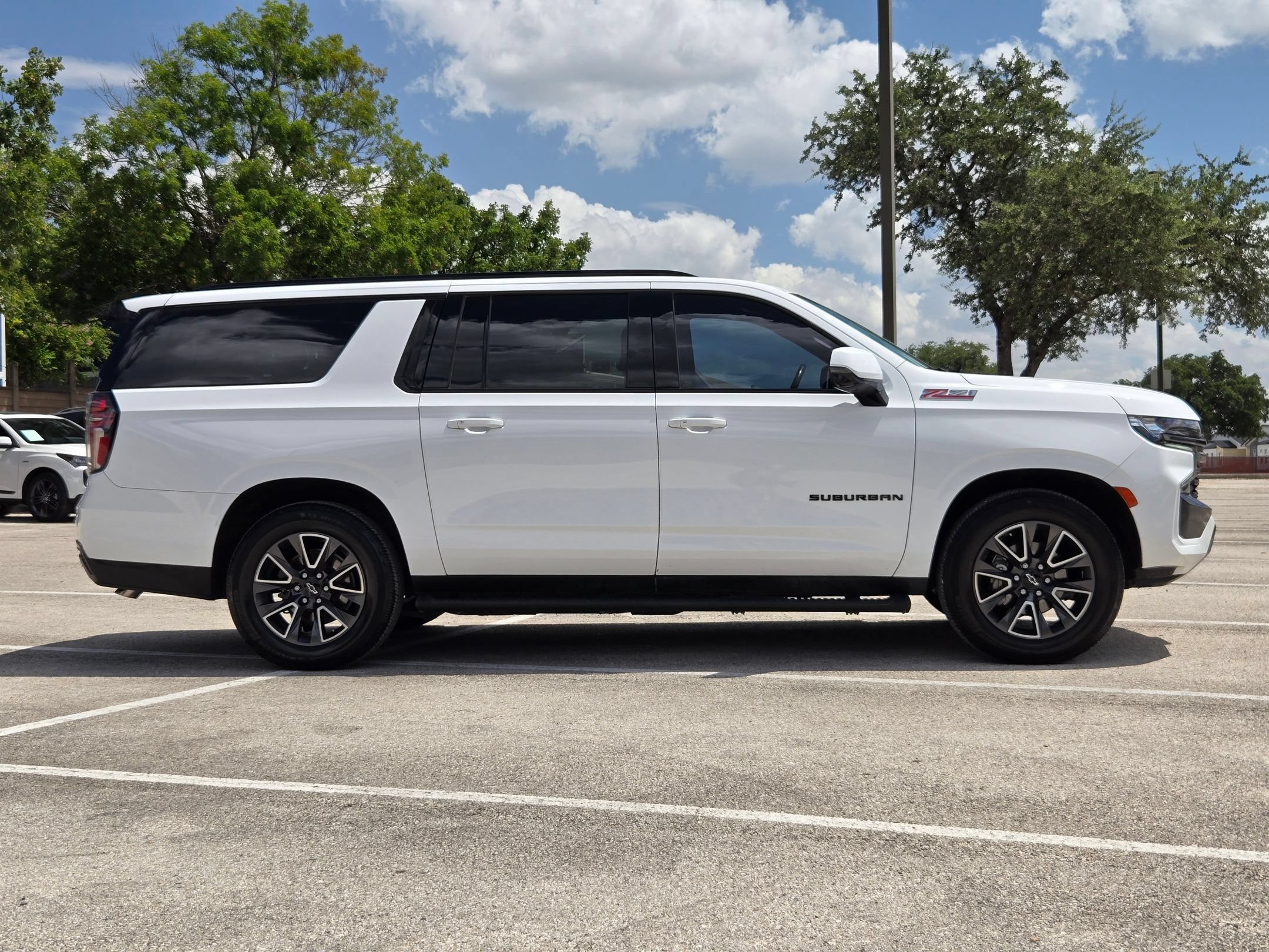 Used 2021 Chevrolet Suburban Z71 w/ Z71 Off-Road Package AWD/4WD image 2