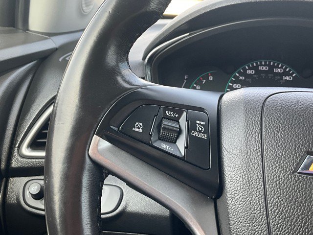 Used 2020 Chevrolet Trax LT w/ LT Convenience Package AWD/4WD image 11