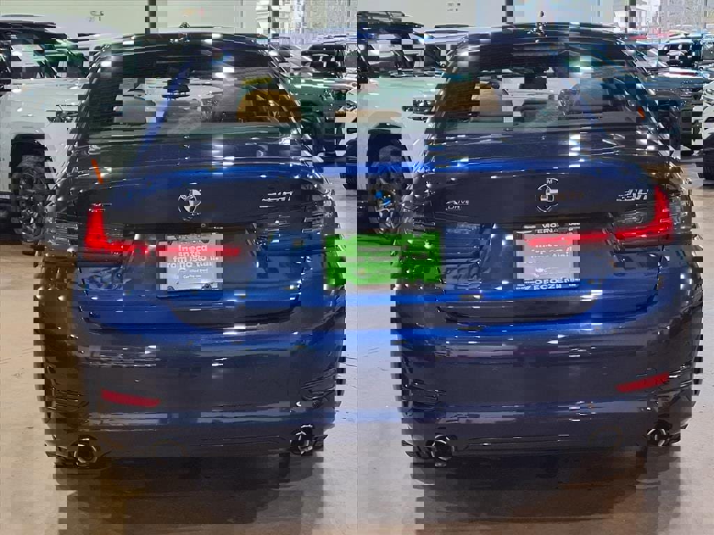 Used 2020 BMW 330i xDrive Sedan w/ Convenience Package image 5