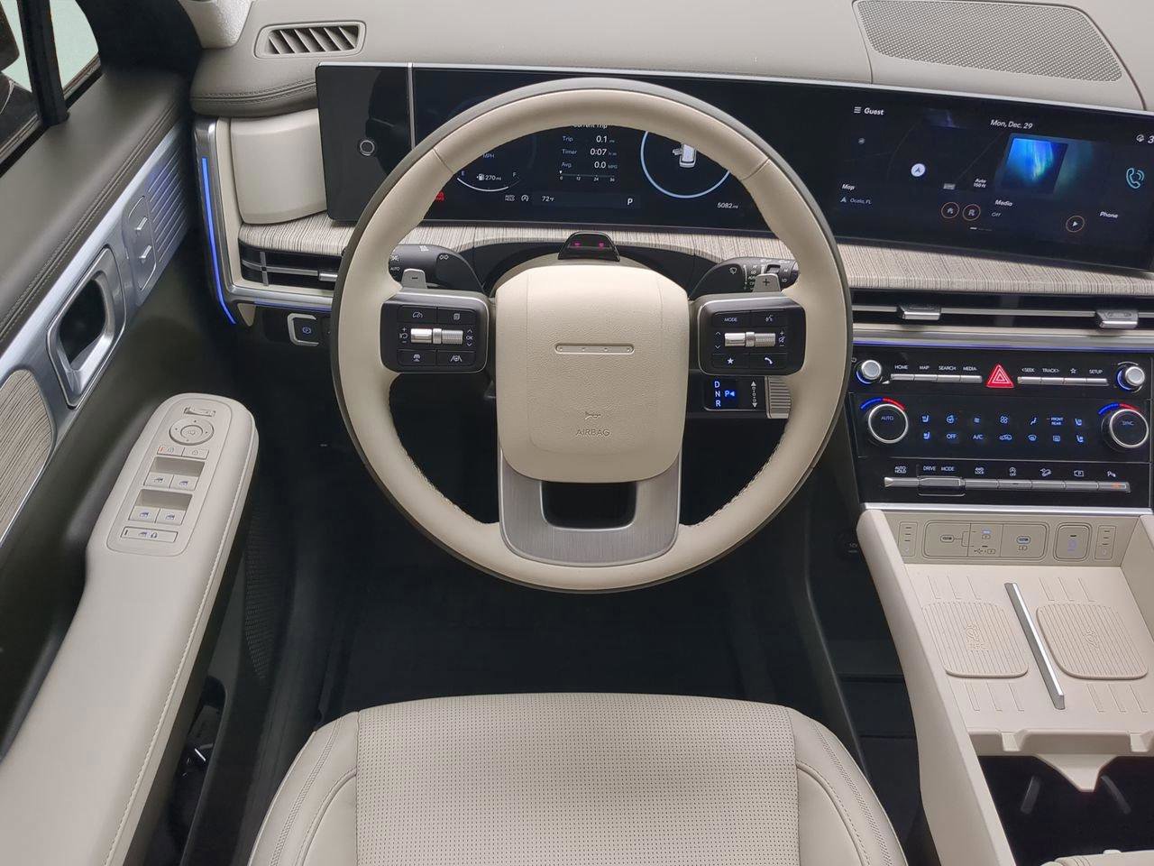 Used 2025 Hyundai Santa Fe Calligraphy AWD/4WD image 14