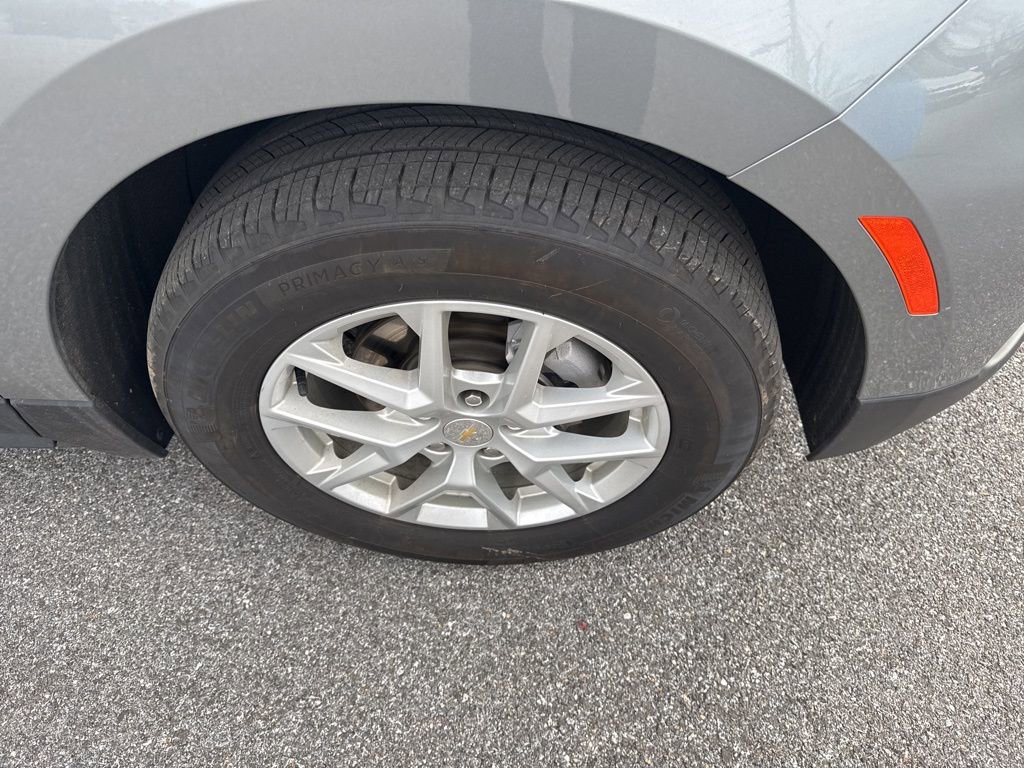 Used 2023 Chevrolet Equinox LS w/ LPO, Floor Liner Package image 9