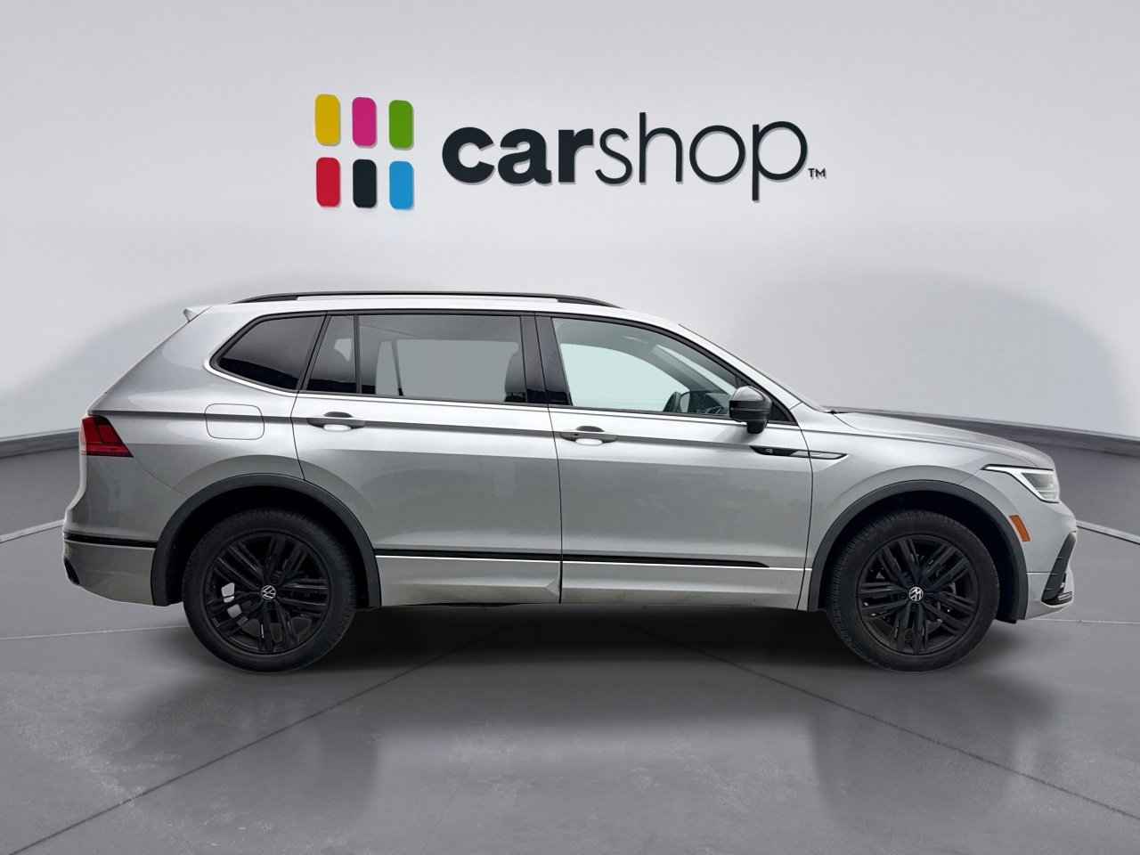 Used 2022 Volkswagen Tiguan SE R-Line AWD/4WD image 6