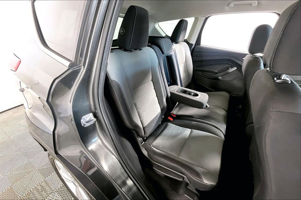 Used 2016 Ford Escape SE image 25