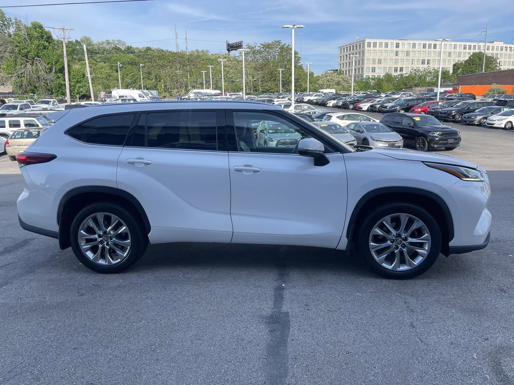 Used 2020 Toyota Highlander Limited AWD/4WD image 7