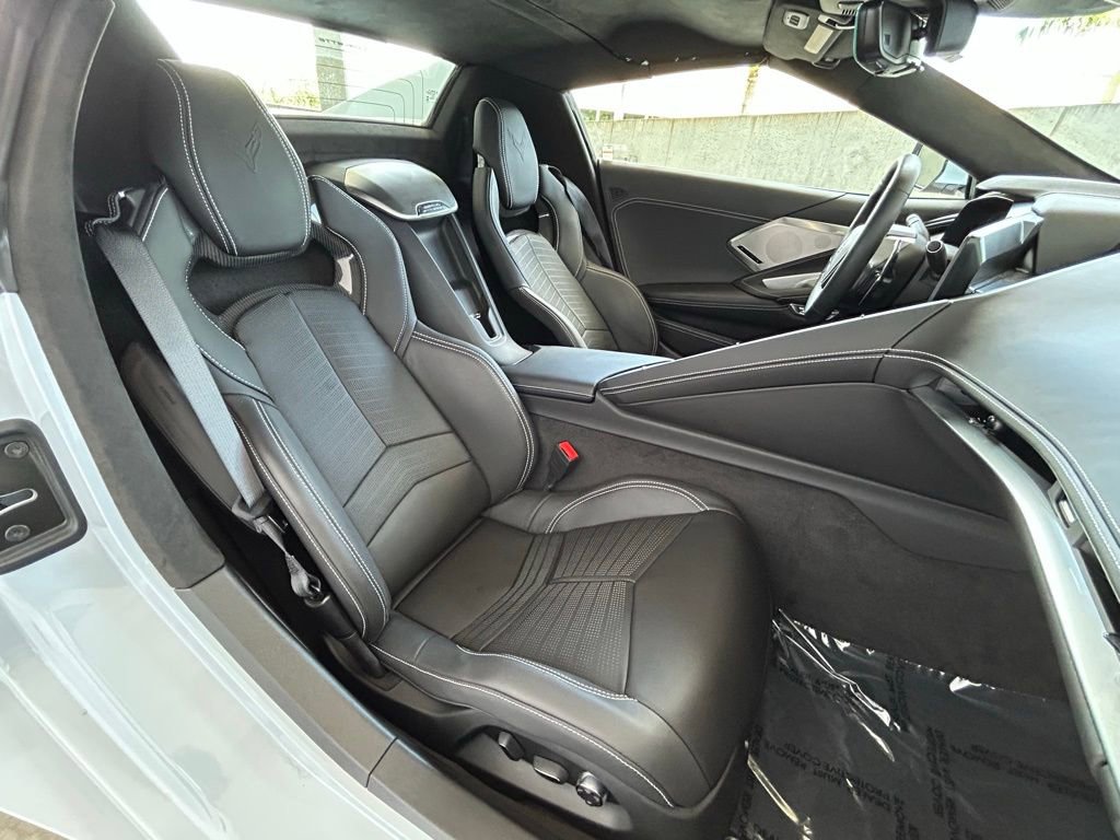 Used 2024 Chevrolet Corvette Stingray Premium Conv w/ Battery Protection Package image 41