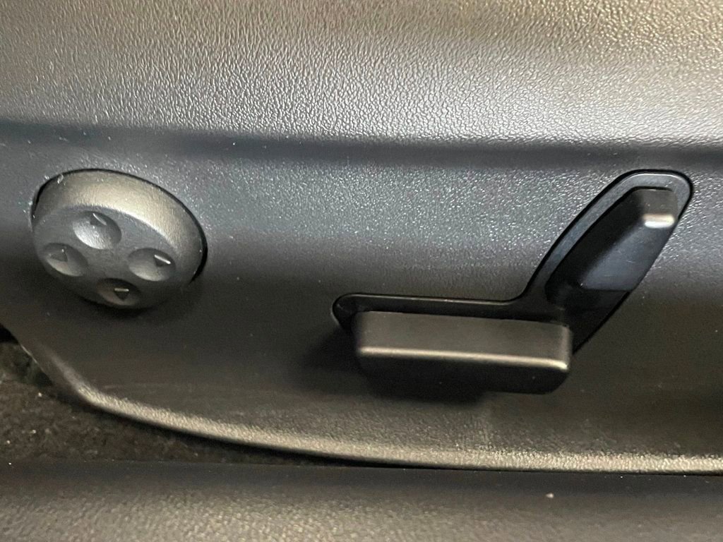 Used 2016 Tesla Model S 70D image 12