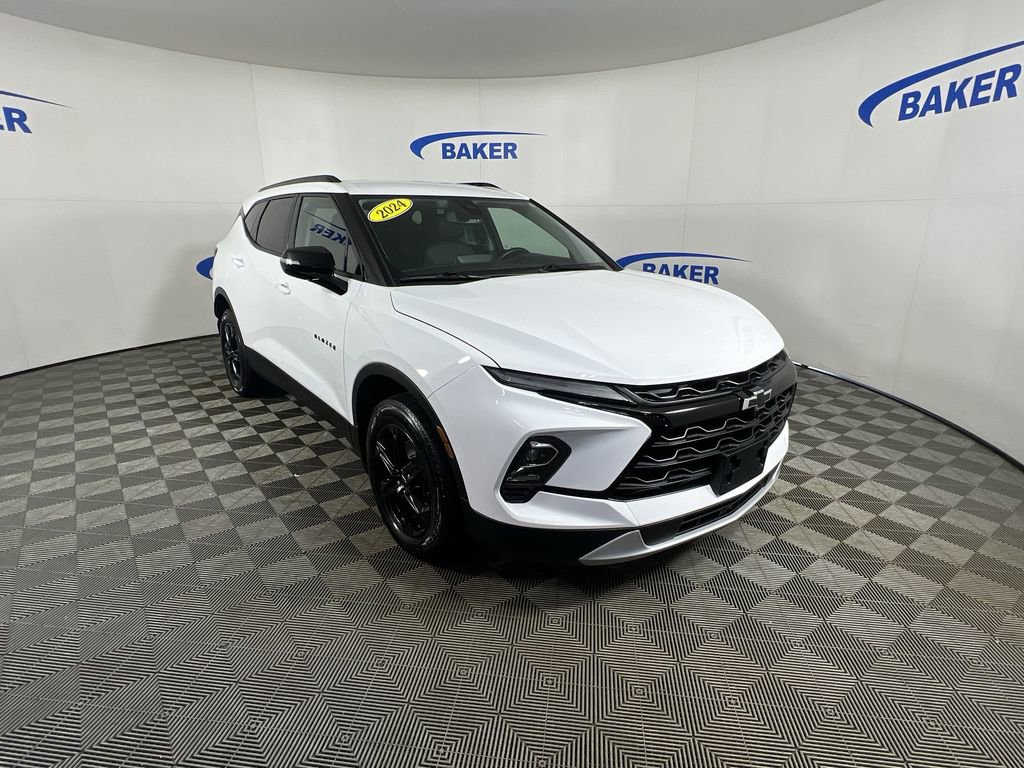 Certified 2024 Chevrolet Blazer LT w/ Midnight/Sport Edition AWD/4WD image 2