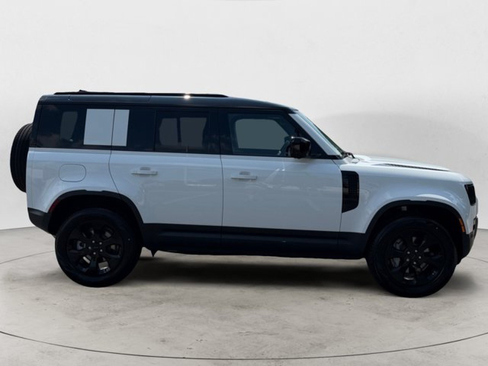 New 2026 Land Rover Defender 110 S AWD/4WD image 3