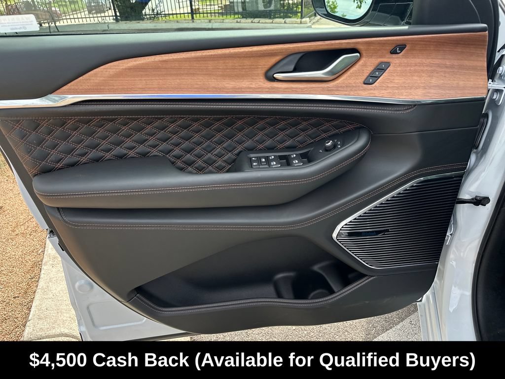 New 2026 Jeep Grand Cherokee Summit w/ Obsidian Package AWD/4WD image 16
