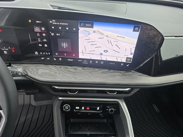 Used 2025 Audi Q5 Premium Plus w/ Premium Plus image 8