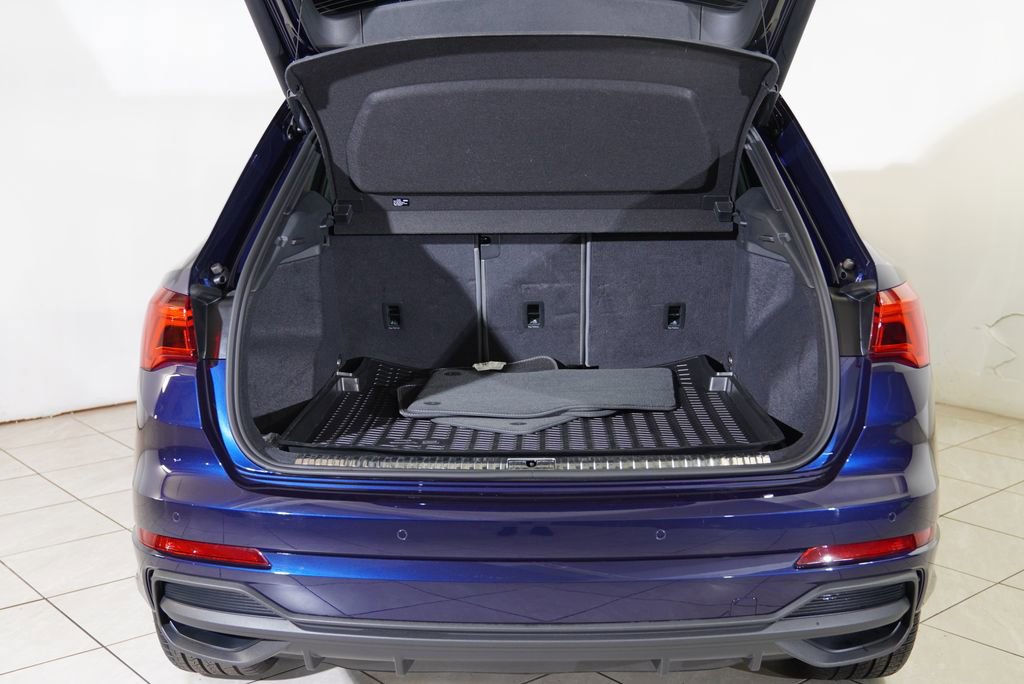 Certified 2025 Audi Q3 2.0T Premium w/ Convenience Package image 24