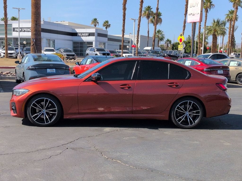 Used 2022 BMW 330i Sedan w/ M Sport Package RWD image 3