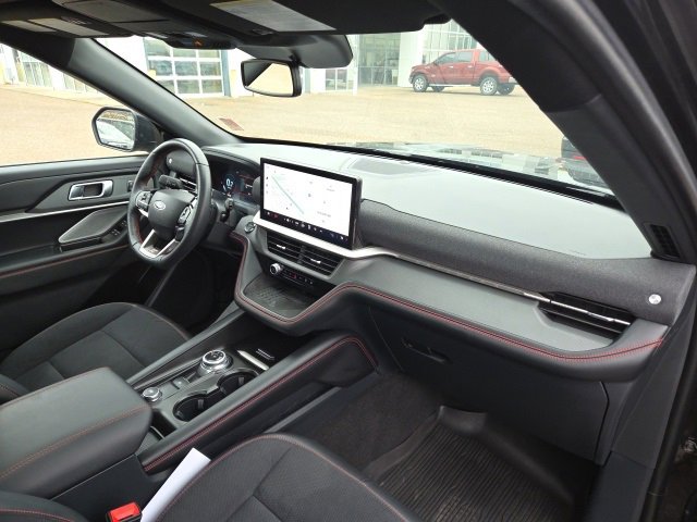 Certified 2025 Ford Explorer ST image 37