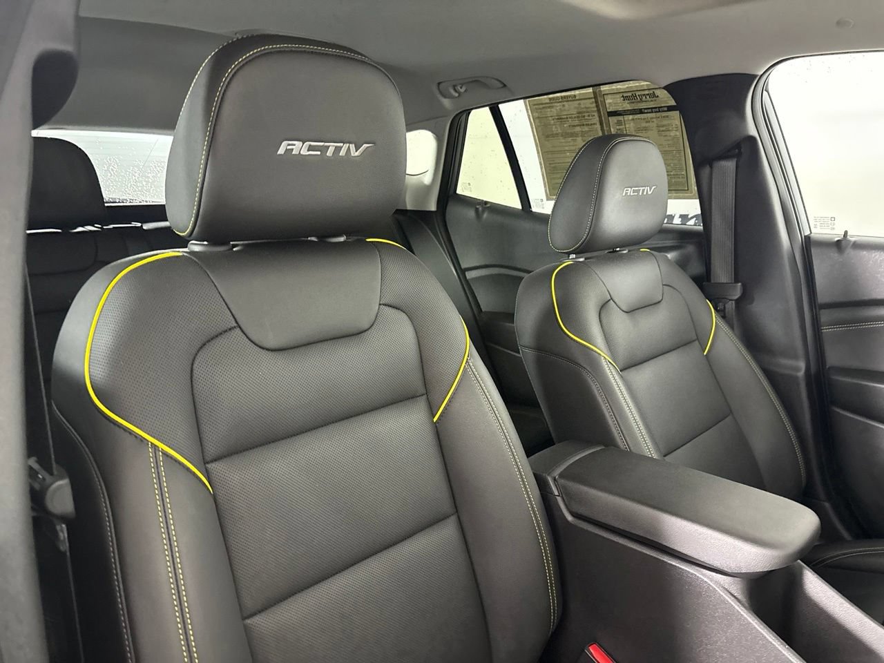 Used 2026 Chevrolet Trax ACTIV w/ Sunroof Package FWD image 28