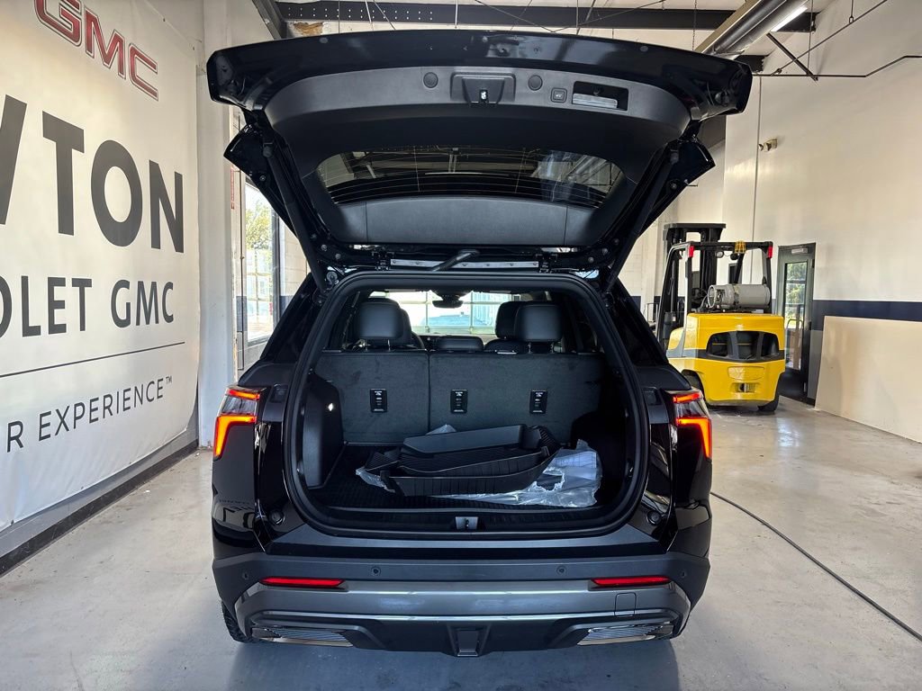 New 2026 Chevrolet Equinox ACTIV w/ Safety and Technology Package FWD image 31