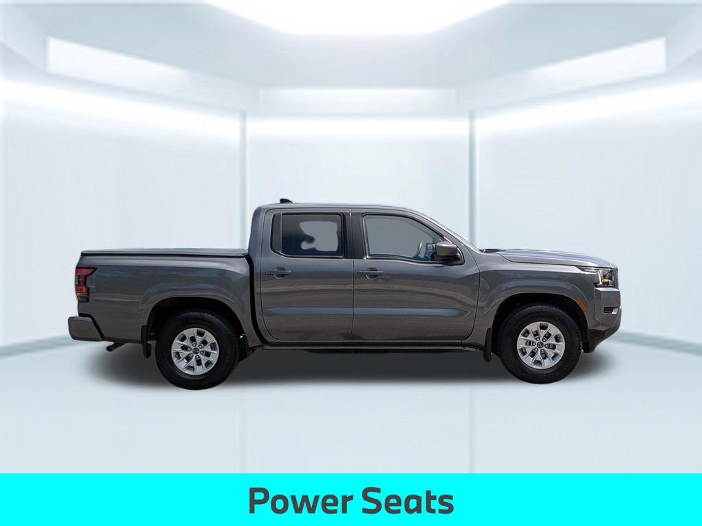 Used 2024 Nissan Frontier SV RWD image 9