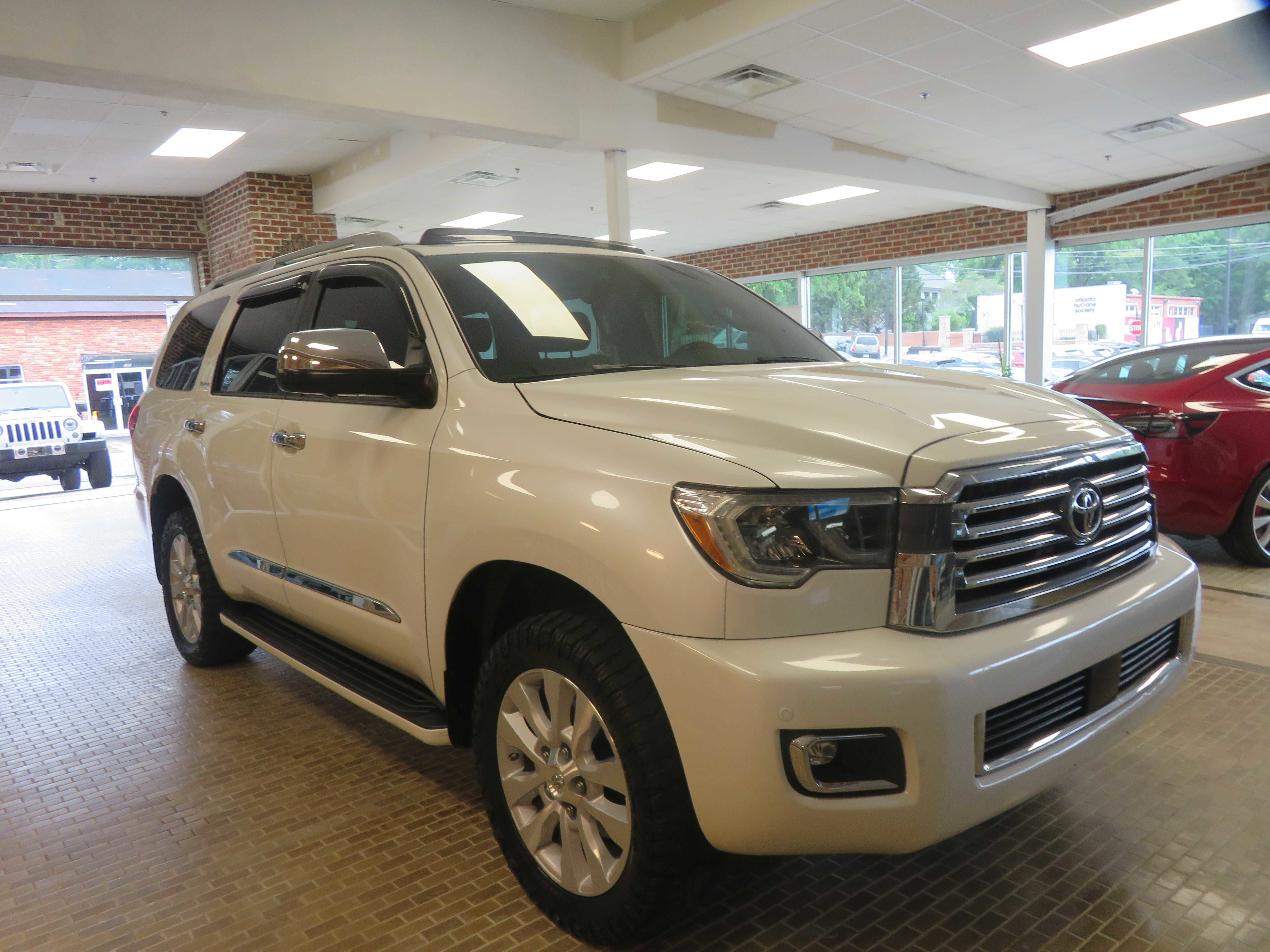 Used 2018 Toyota Sequoia Platinum AWD/4WD image 4
