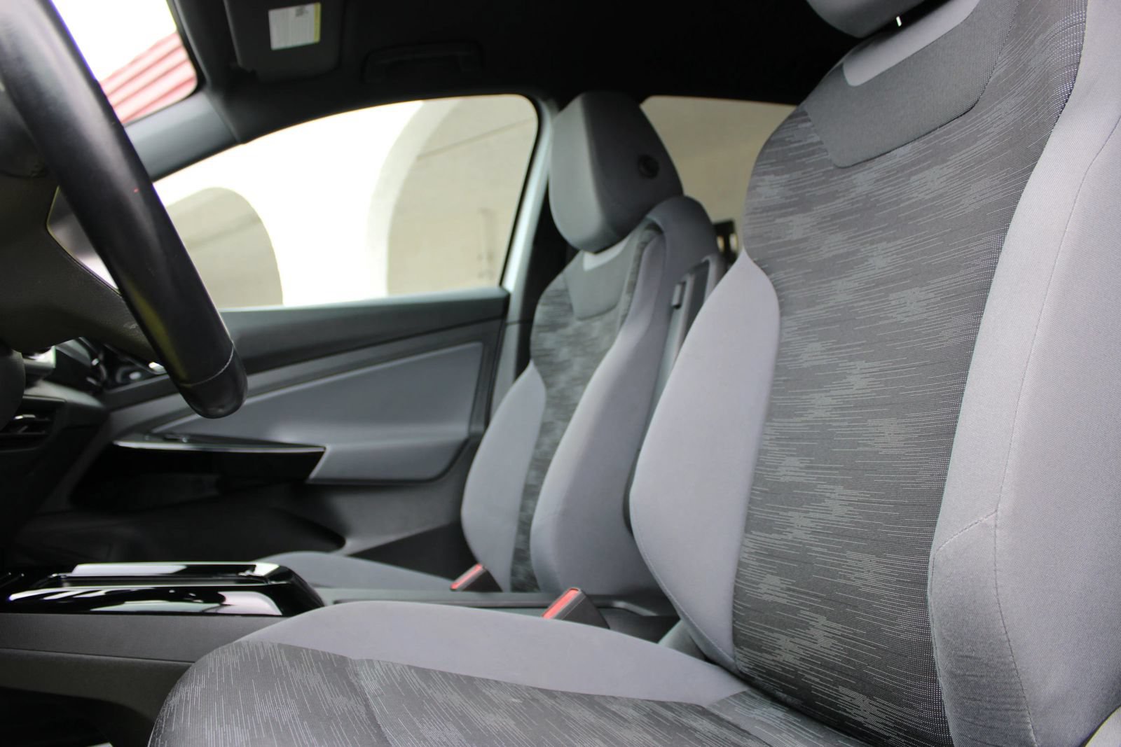 Used 2021 Volkswagen ID.4 Pro RWD image 6