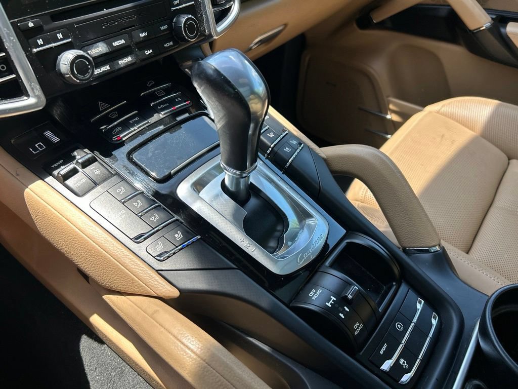 Used 2017 Porsche Cayenne S AWD/4WD image 36
