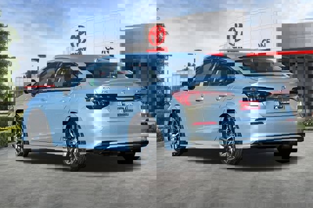 Used 2023 Honda Civic Touring image 6