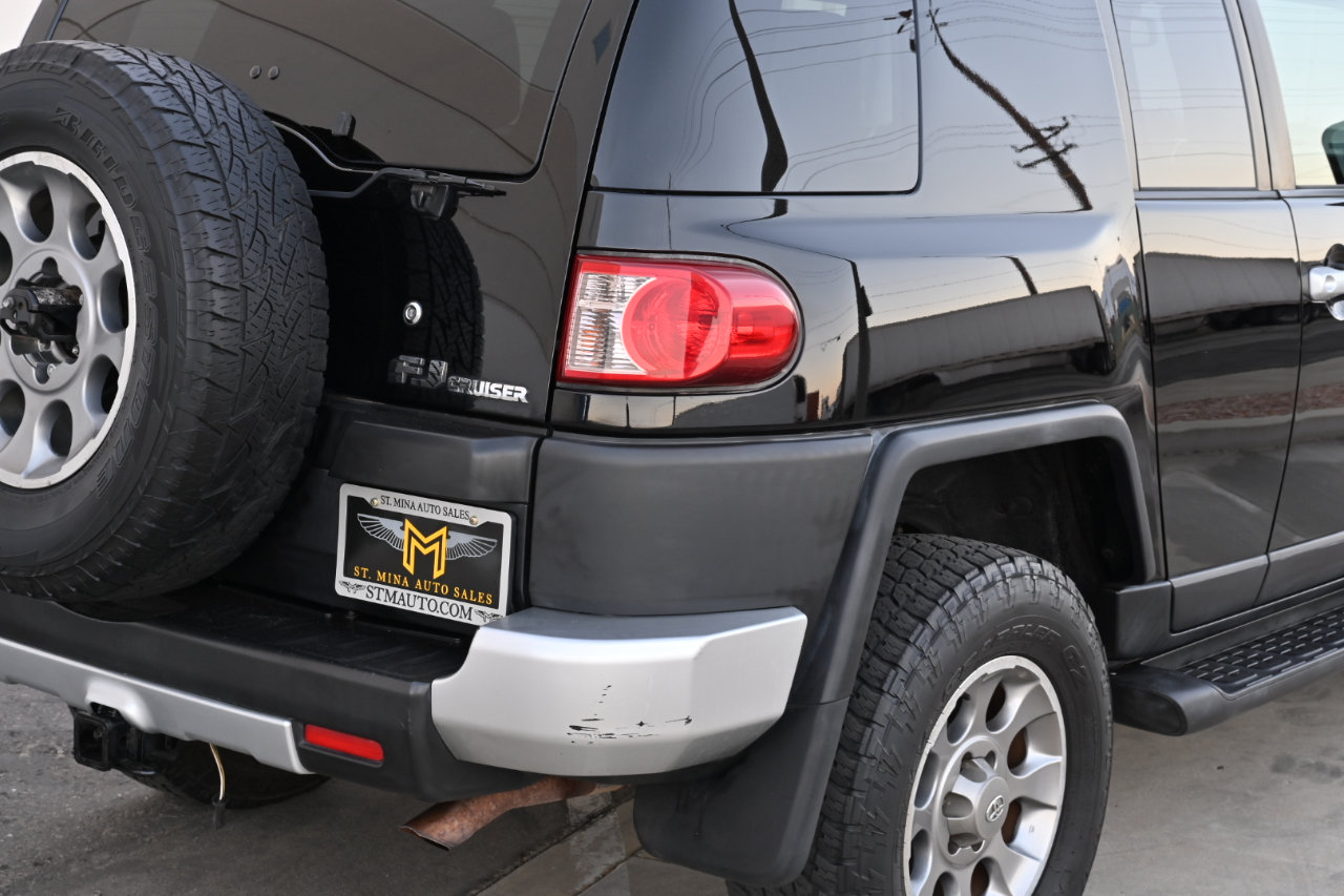 Used 2011 Toyota FJ Cruiser 4WD w/ Convenience Pkg image 31
