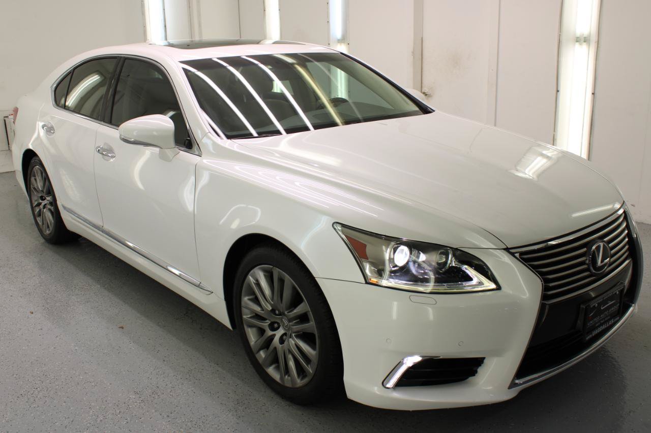 Used 2016 Lexus LS 460 w/ Comfort Package RWD image 13