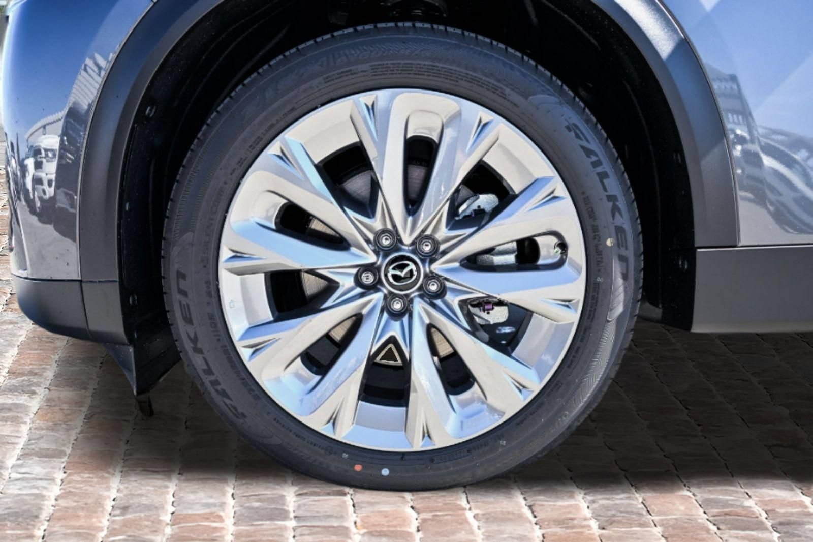 Used 2026 MAZDA CX-90 Plug-In Hybrid w/ Preferred AWD/4WD image 36