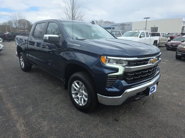 Used 2023 Chevrolet Silverado 1500 LT AWD/4WD image 6