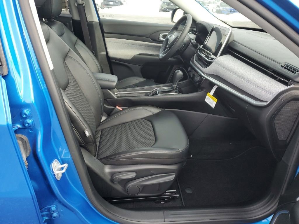 Used 2017 Jeep Renegade Sport w/ Power & Air Group image 29