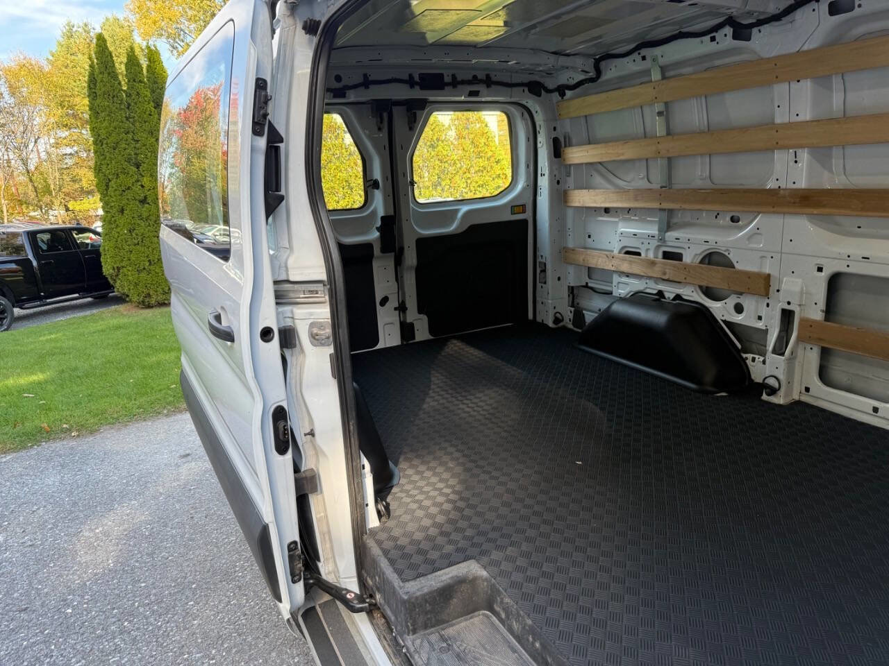 Used 2023 Ford Transit 250 Low Roof w/ Exterior Upgrade Package image 26