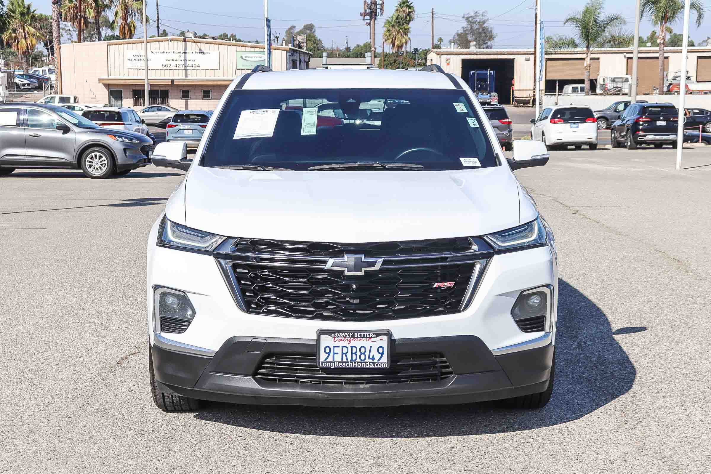 Used 2023 Chevrolet Traverse RS w/ LPO, Cargo Package image 2