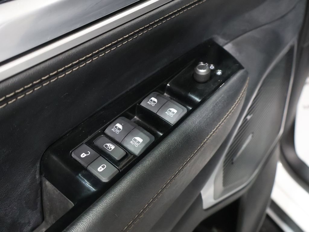 Used 2024 Jeep Wagoneer L Series III w/ Flexible Seating Group image 14