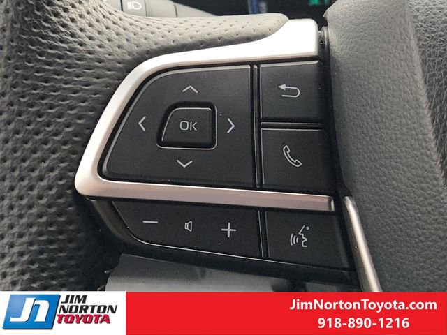 Used 2025 Toyota Sienna Limited image 31
