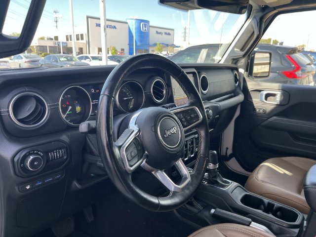 Used 2021 Jeep Wrangler Unlimited Sahara w/ Cold Weather Group AWD/4WD image 12