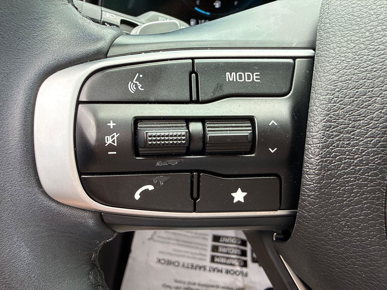 Used 2025 Kia Sportage SX Prestige AWD/4WD image 16
