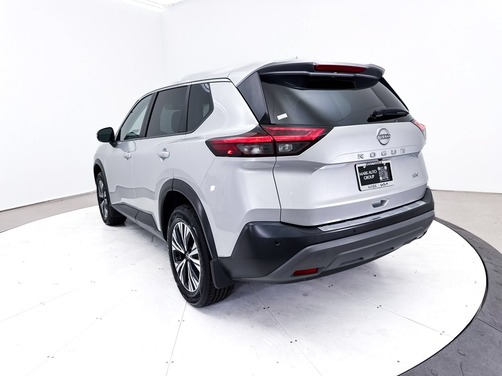 Used 2022 Nissan Rogue SV FWD image 15