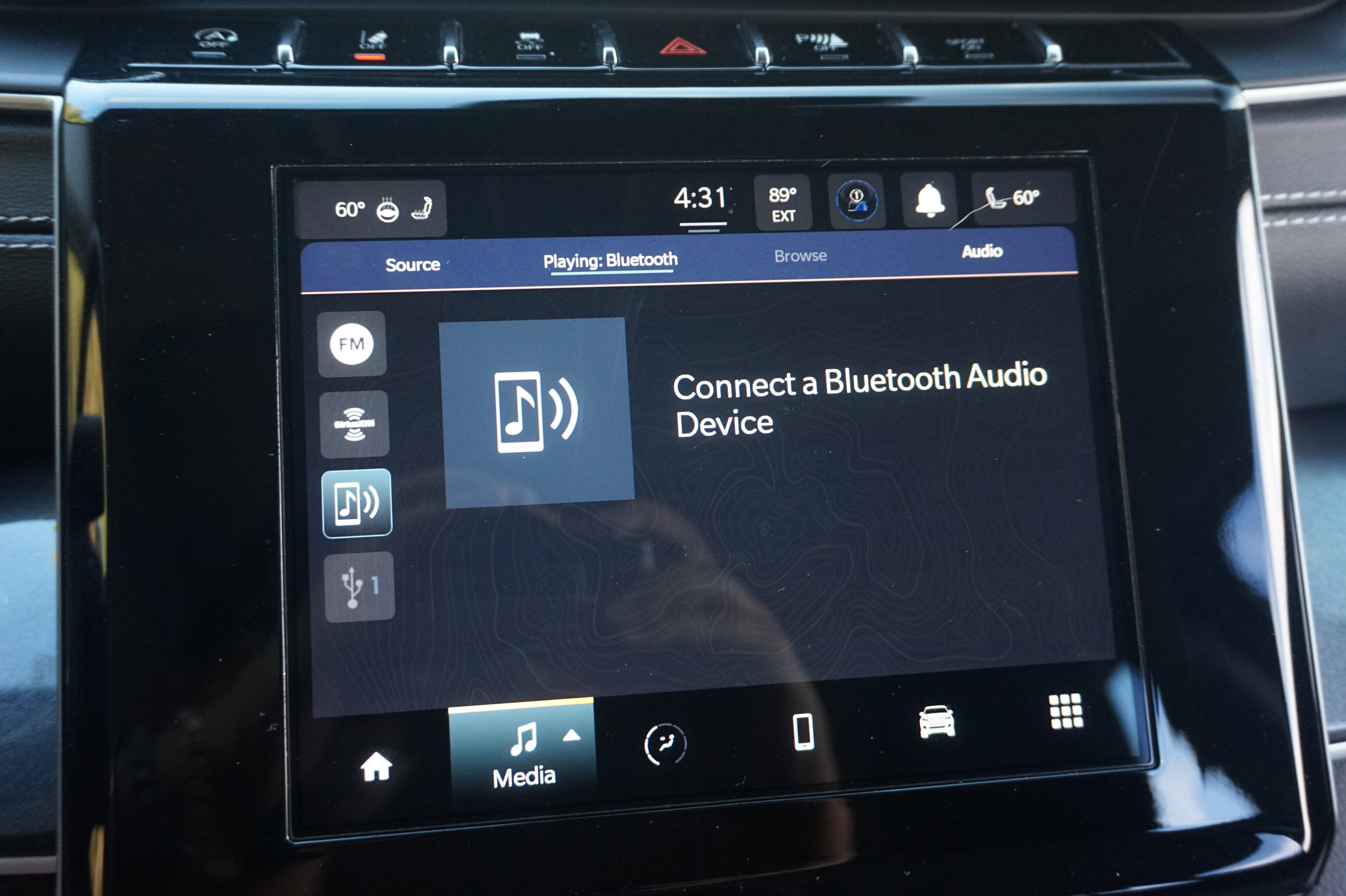 Used 2023 Jeep Grand Cherokee Laredo w/ Luxury Tech Group I image 30